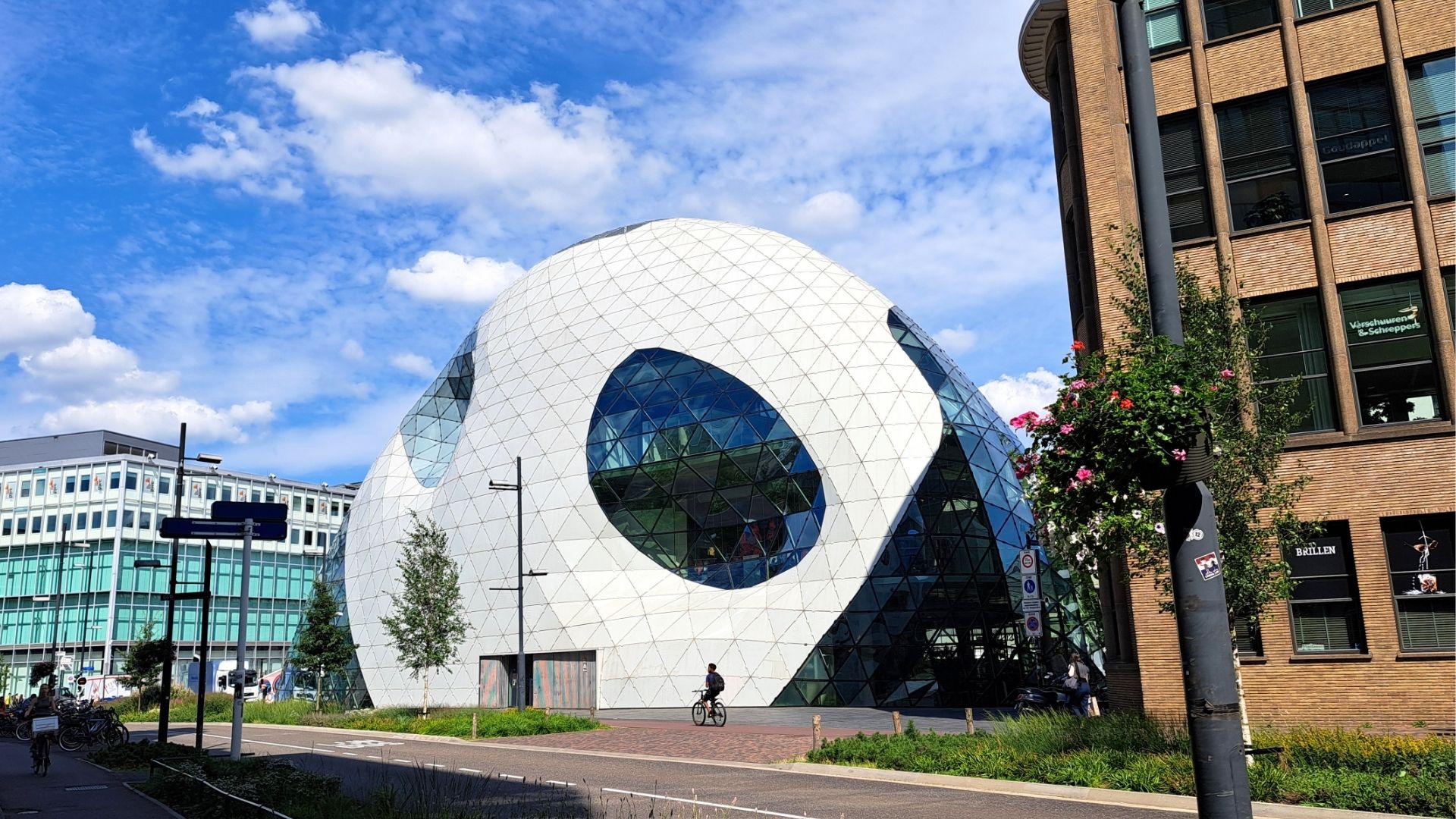 De Blob in Eindhoven Centrum